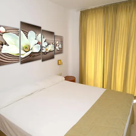 Arena Apartahotel 3*