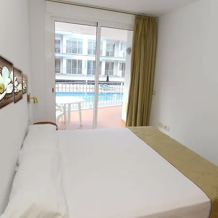 Arena Aparthotel