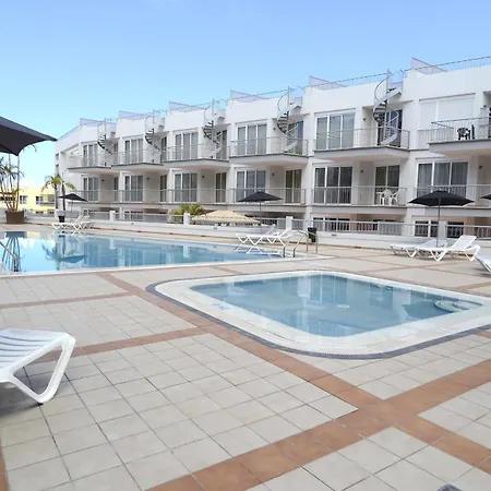 Arena Apartahotel